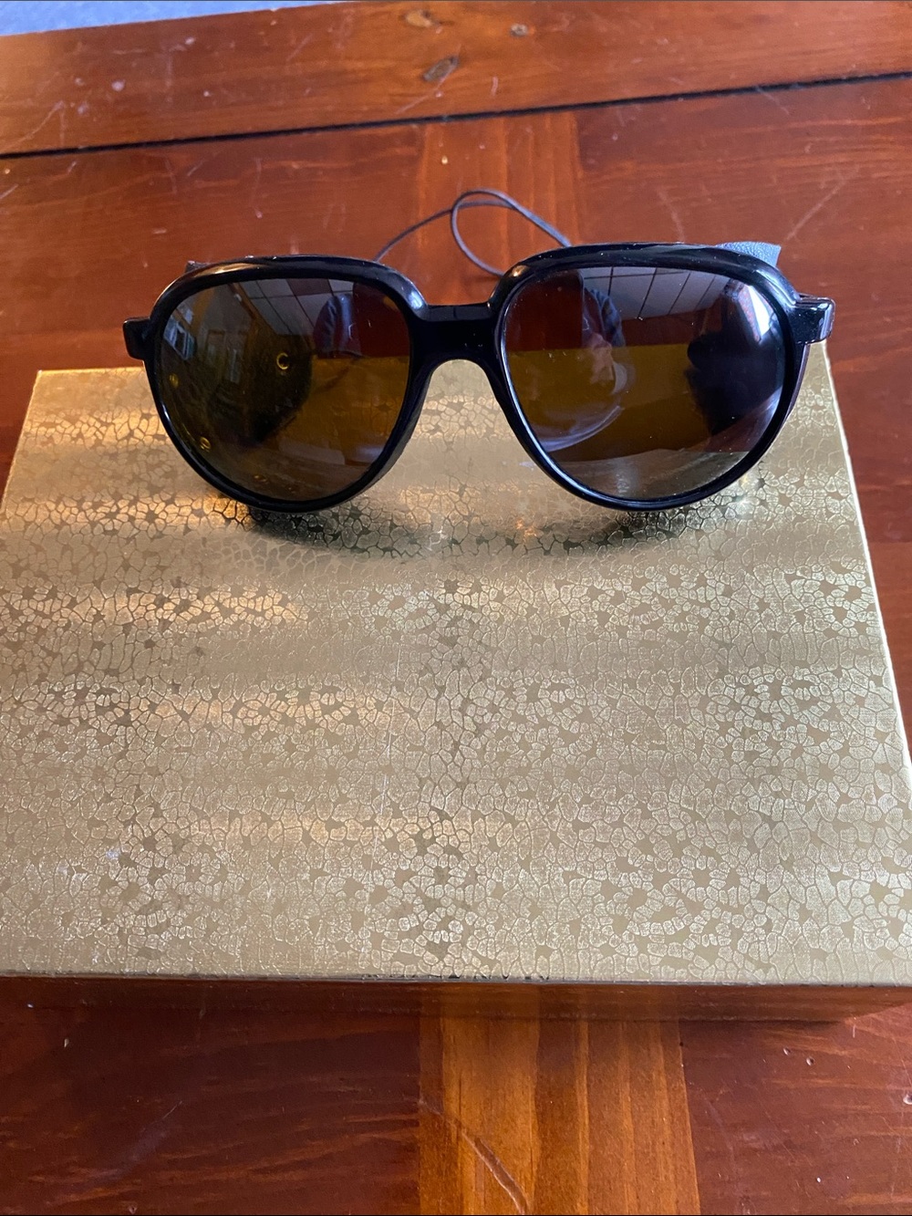 Royal Everest men’s sunglasses.